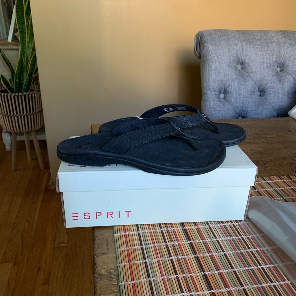 Olukai Ohana woman’s sz 8